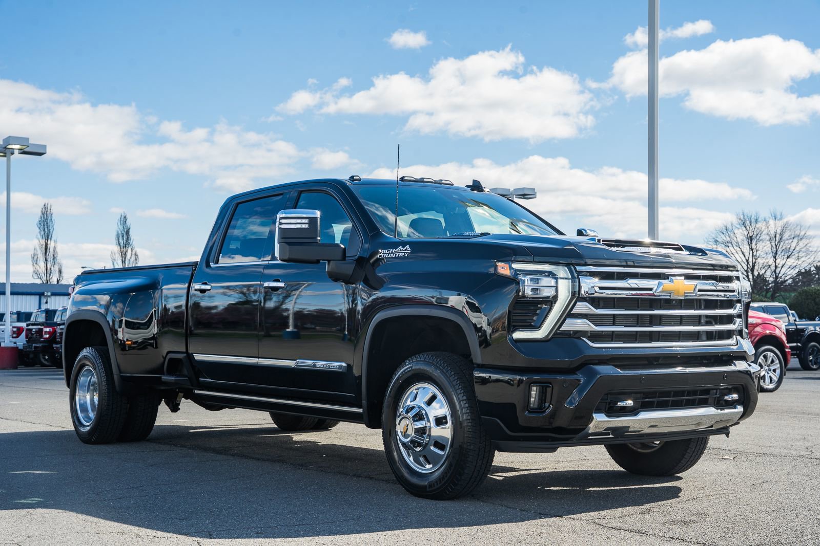 Used 2024 Chevrolet Silverado 3500 High Country w/ High Country Premium Package image 1