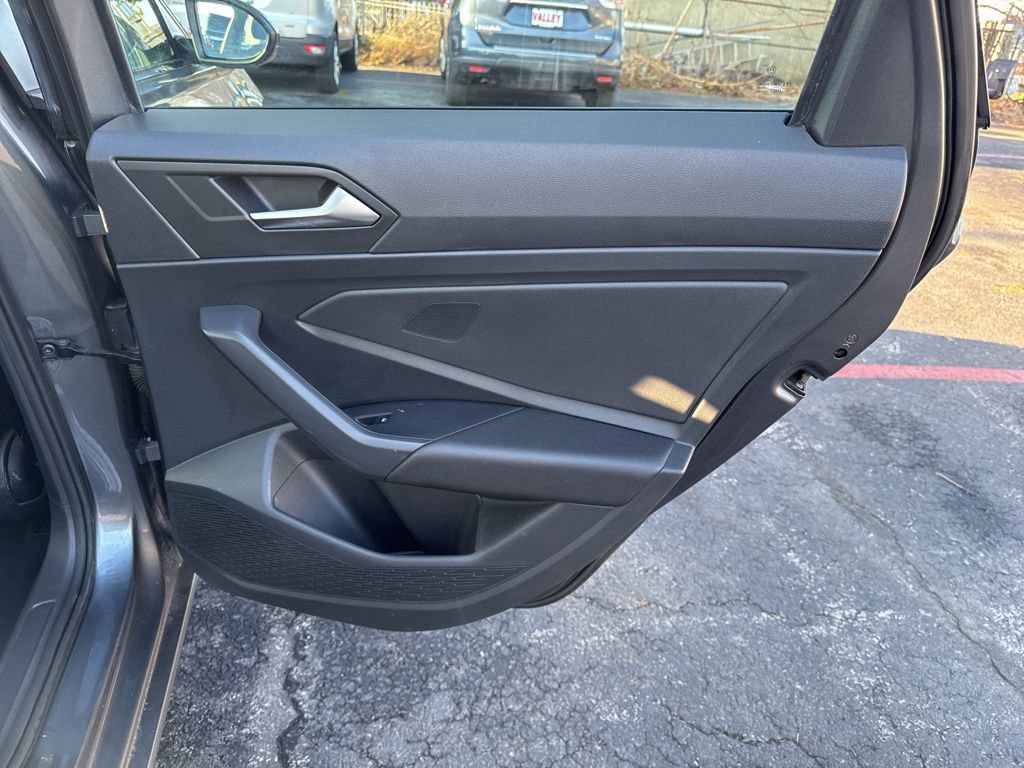 Used 2019 Volkswagen Jetta S image 32