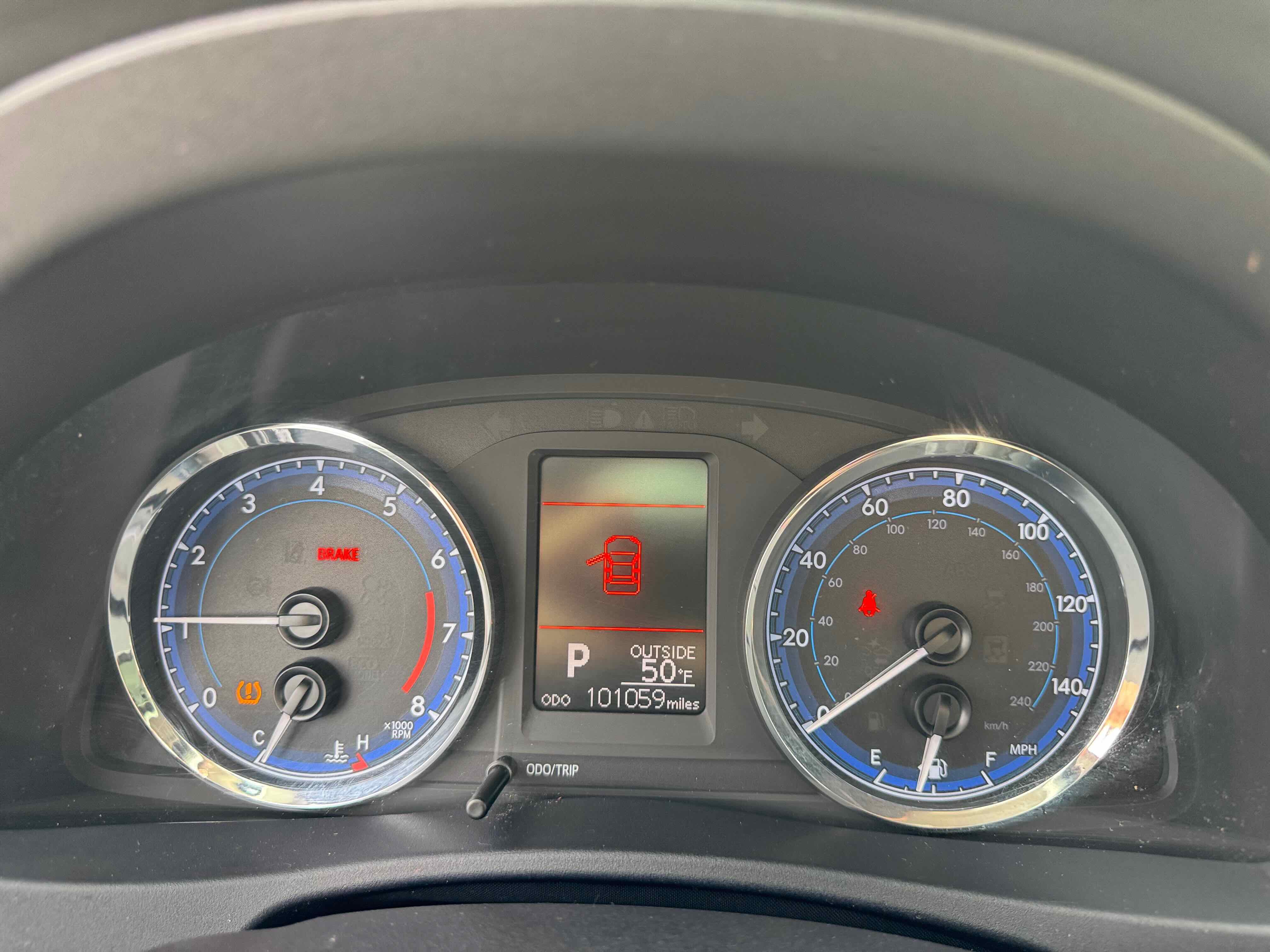 Used 2018 Toyota Corolla LE image 18