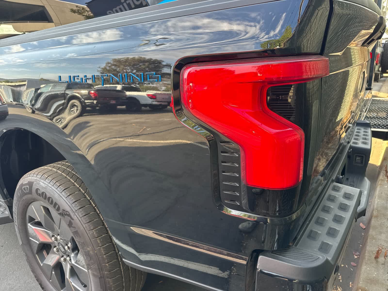 Certified 2025 Ford F150 Lightning Flash AWD/4WD image 10