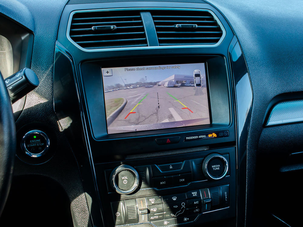 Certified 2017 Ford Explorer XLT w/ Equipment Group 201A image 21