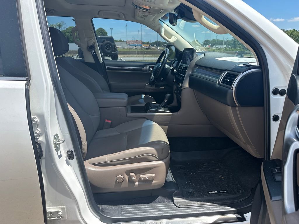 Used 2022 Lexus GX 460 Premium w/ Premium Package AWD/4WD image 13