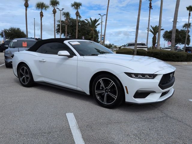 Certified 2024 Ford Mustang Convertible RWD image 2