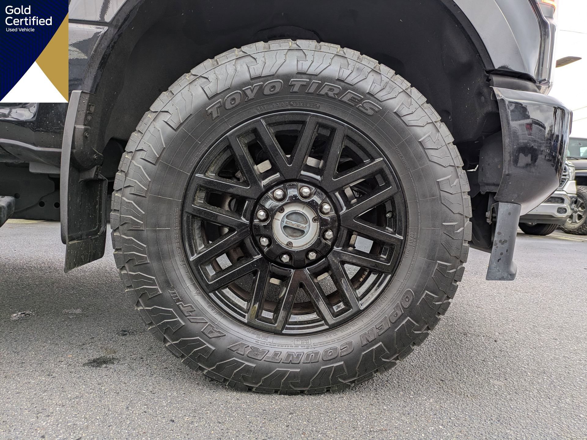 Certified 2022 Ford F250 Lariat w/ Black Appearance Package image 14