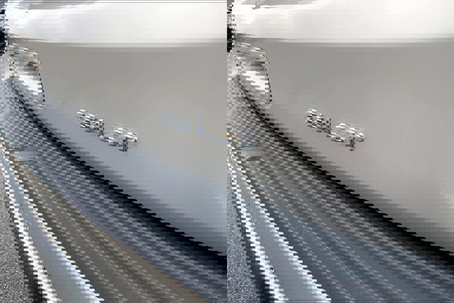 Used 2023 GMC Yukon XL SLT image 10