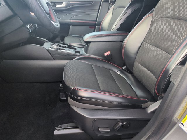 Certified 2025 Ford Escape ST-Line w/ Equipment Group 301A image 16