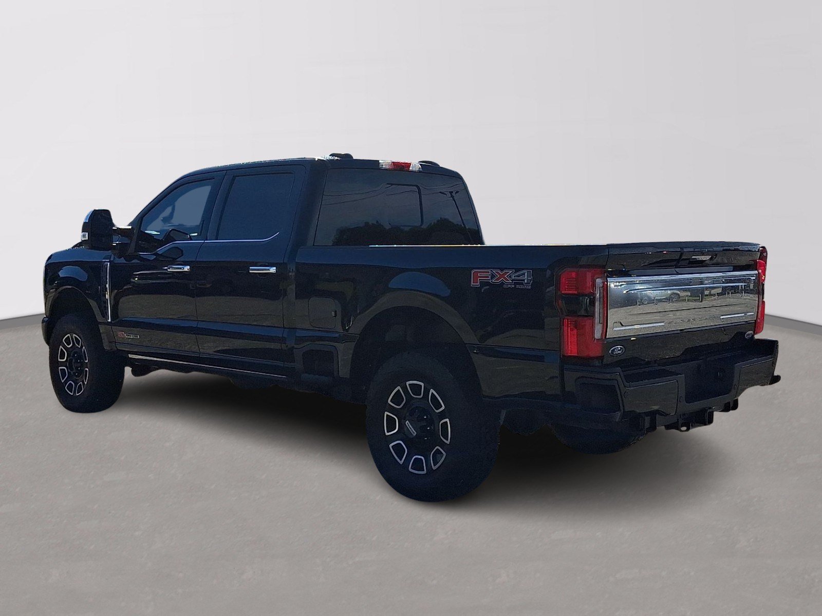 Certified 2024 Ford F250 Platinum AWD/4WD image 4