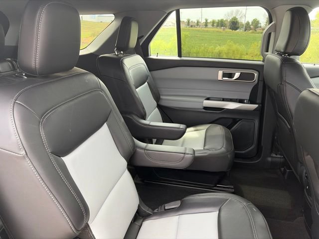 Certified 2024 Ford Explorer XLT w/ Equipment Group 202A AWD/4WD image 12