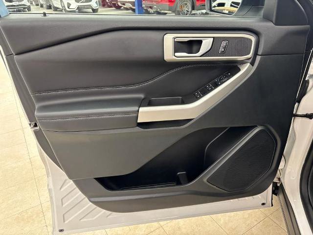 Certified 2023 Ford Explorer XLT w/ Equipment Group 202A image 10