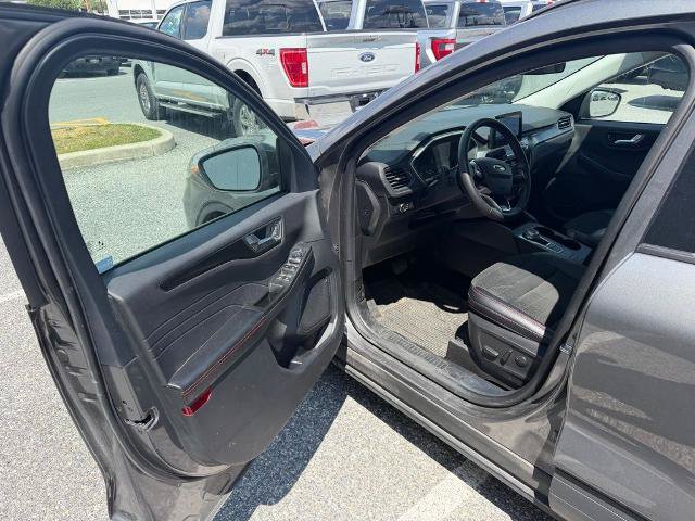 Certified 2022 Ford Escape SEL w/ SEL Stealth AWD Package image 10