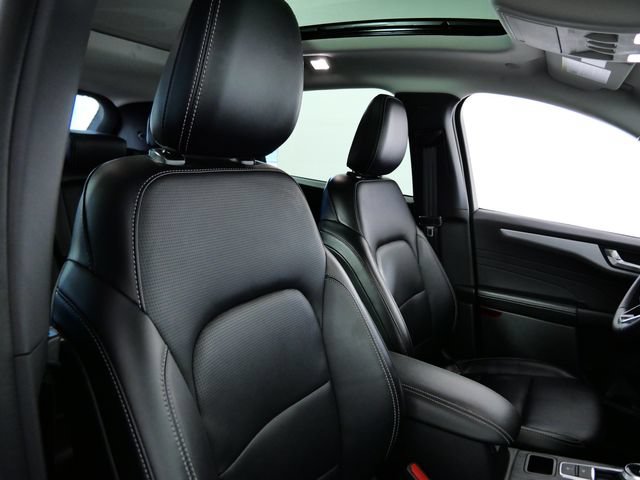 Certified 2025 Ford Escape Platinum AWD/4WD image 12