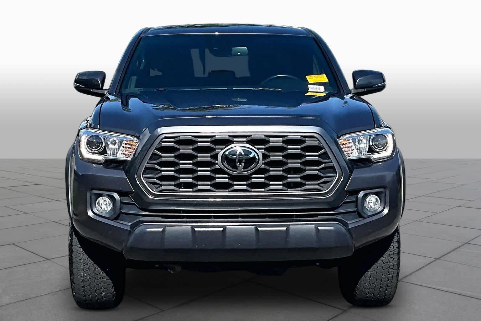 Used 2021 Toyota Tacoma TRD Off-Road w/ Technology Package AWD/4WD image 4