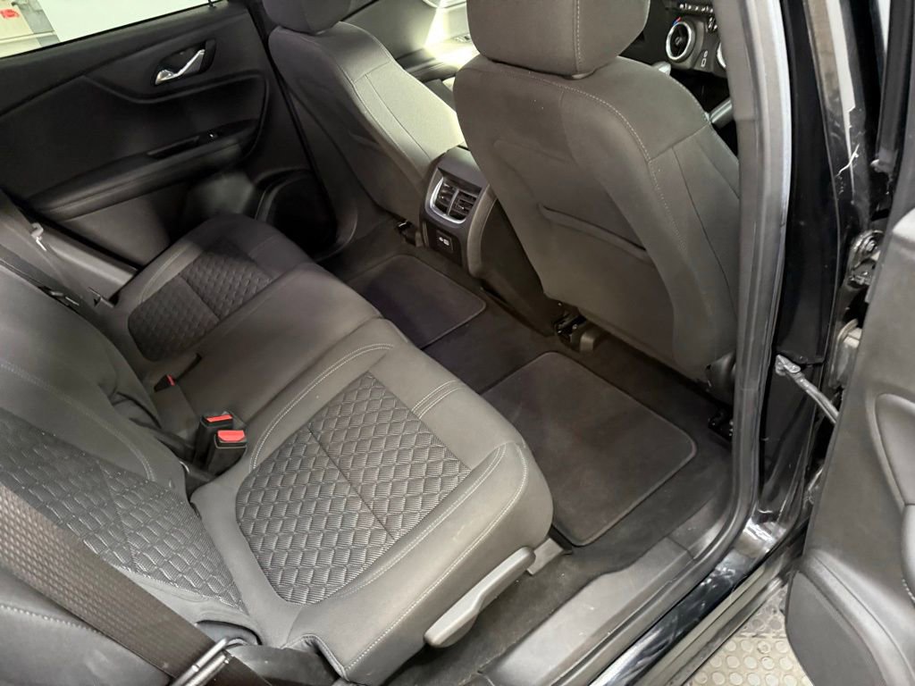 Used 2020 Chevrolet Blazer LT image 48