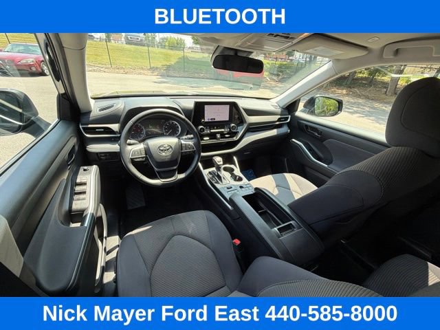 Used 2023 Toyota Highlander LE AWD/4WD image 24