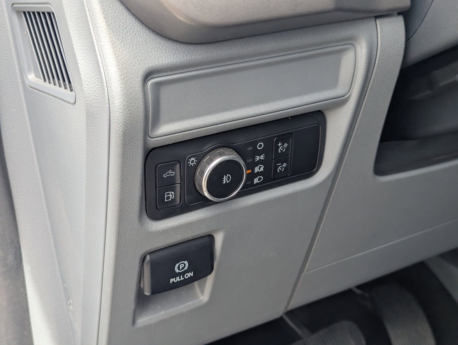 Certified 2024 Ford F150 XLT w/ Mobile Office Package AWD/4WD image 33