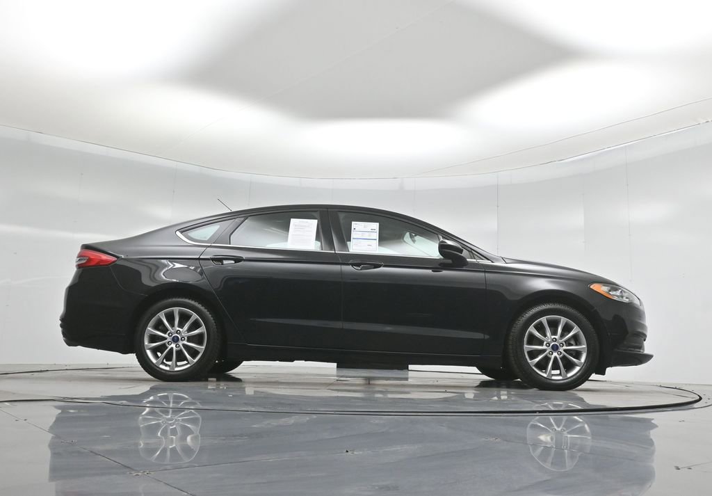 Certified 2017 Ford Fusion SE image 47