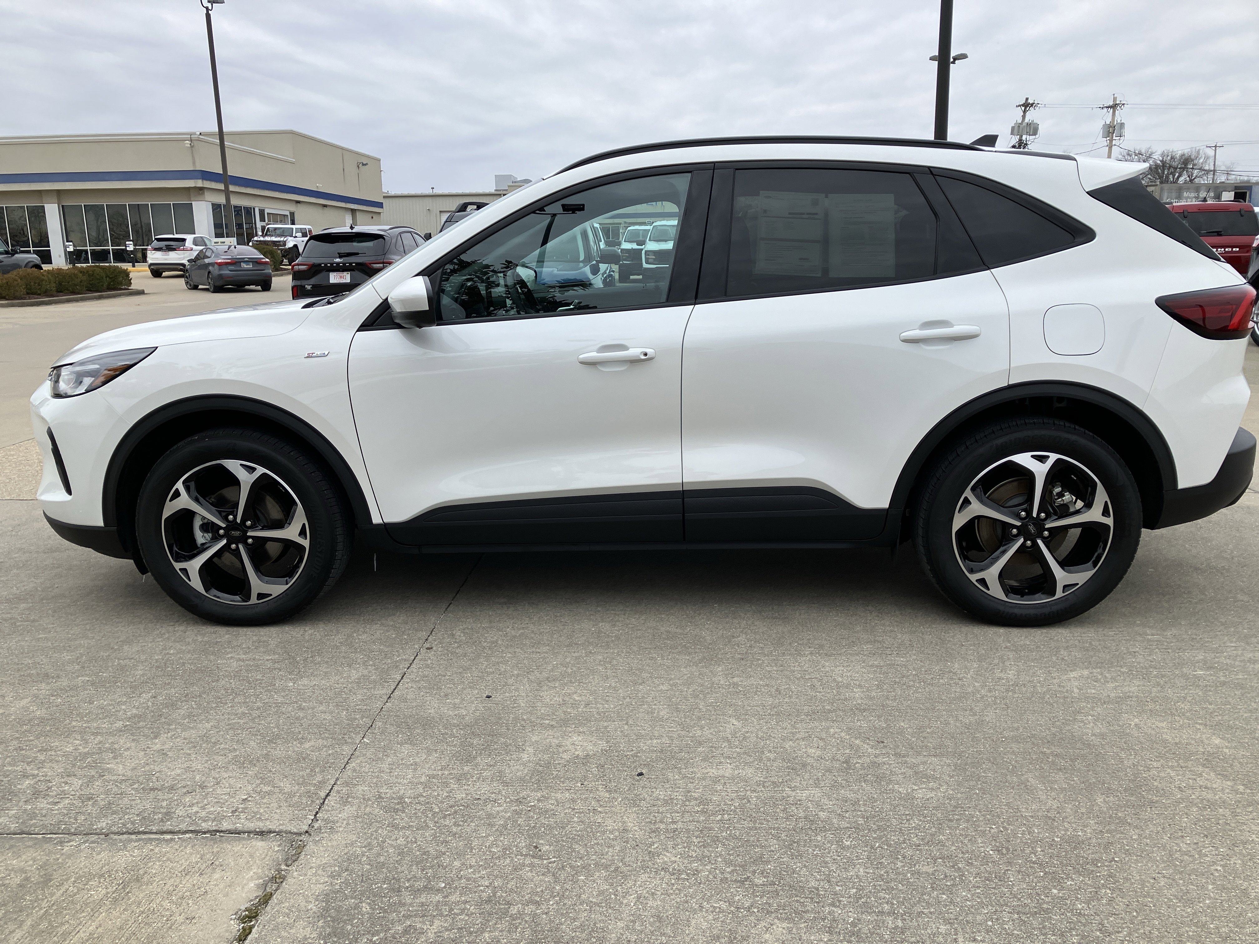 Certified 2025 Ford Escape ST-Line Elite w/ Tech Pack #2 image 2