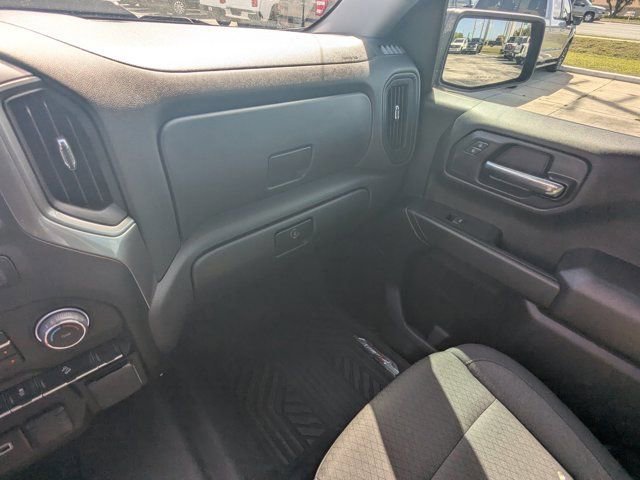 Used 2025 Chevrolet Silverado 1500 Custom Trail Boss w/ LPO, Dark Essentials Package image 18