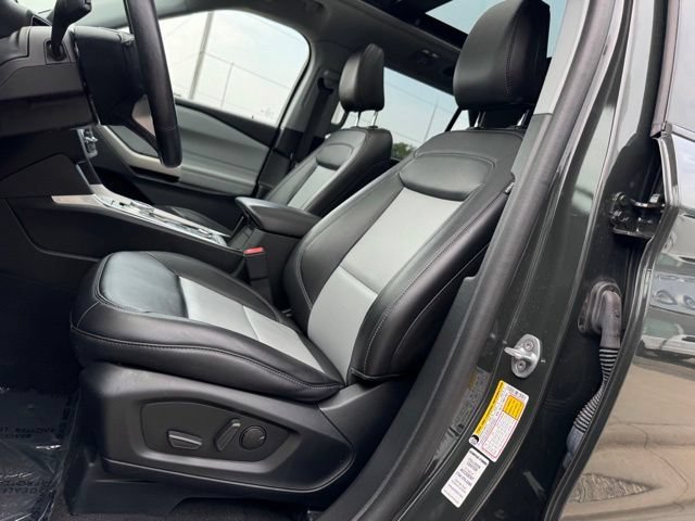 Certified 2023 Ford Explorer XLT w/ Equipment Group 202A AWD/4WD image 5
