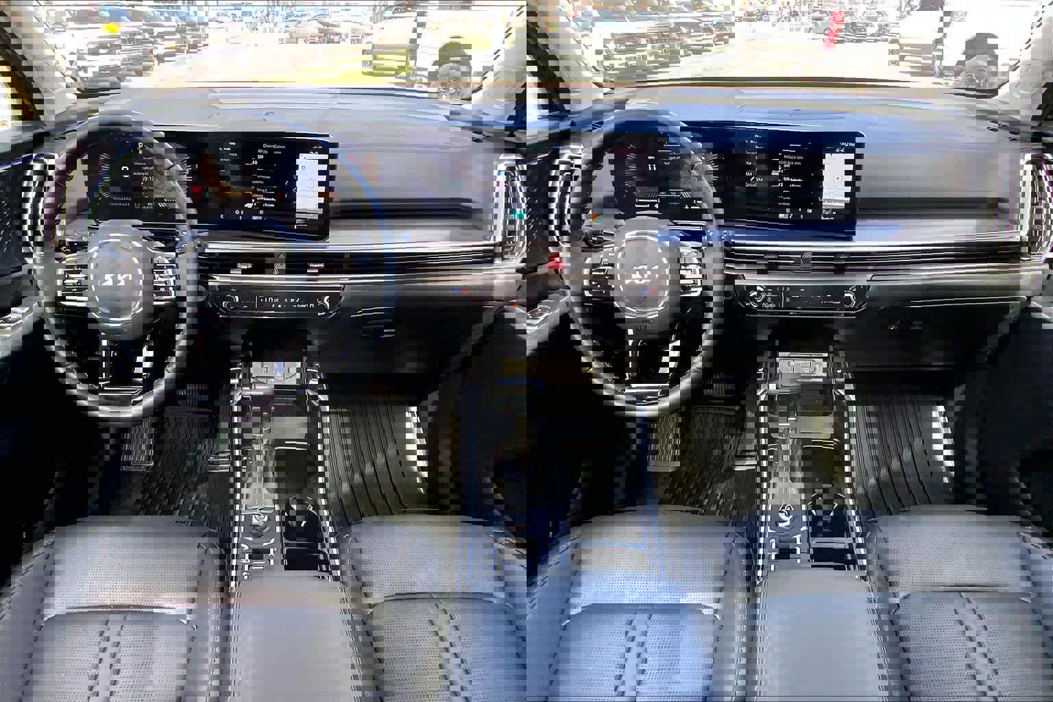 Used 2025 Kia Sorento S w/ Panoramic Sunroof Package image 16