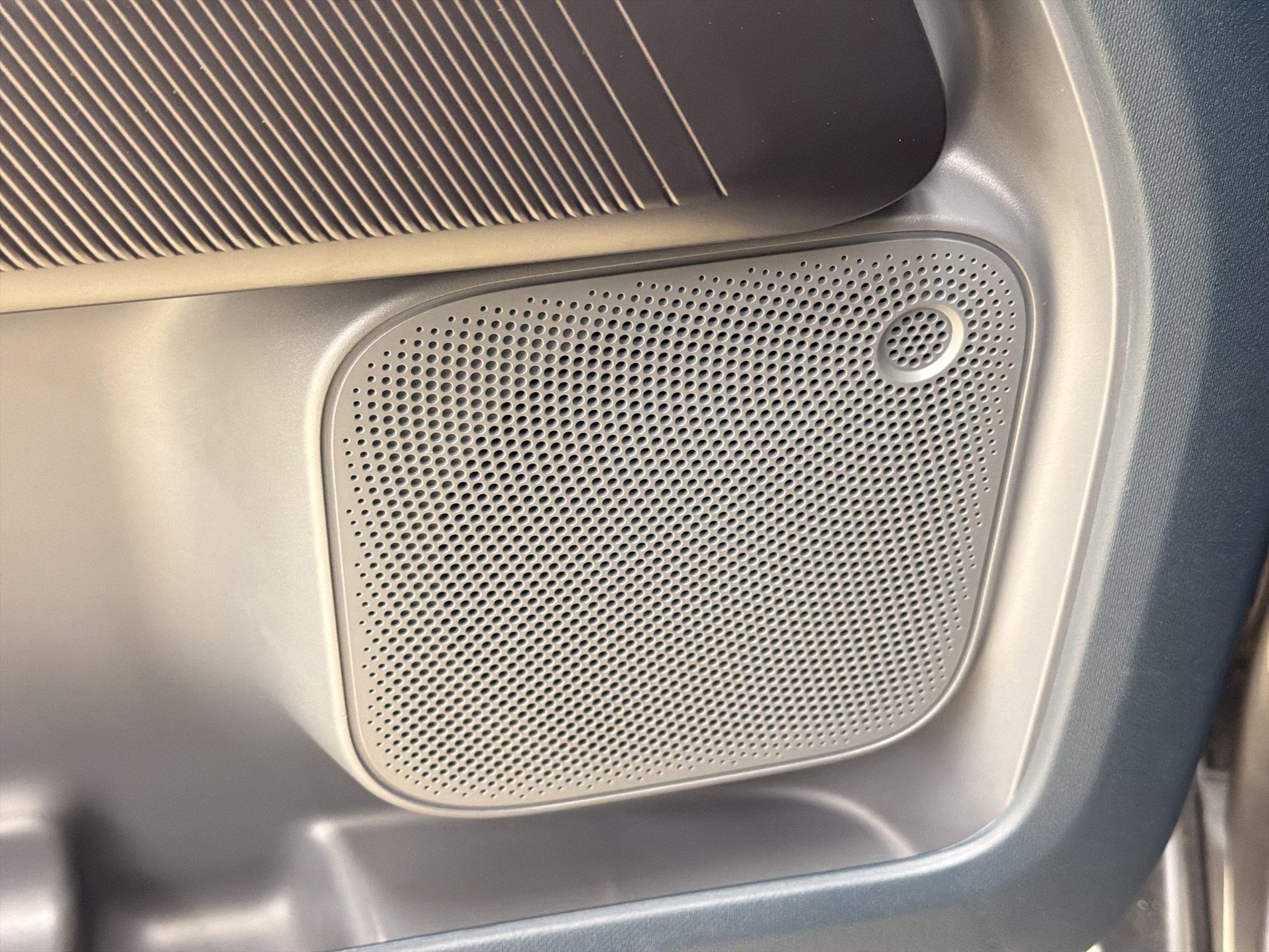 Certified 2025 Ford Maverick XL image 21