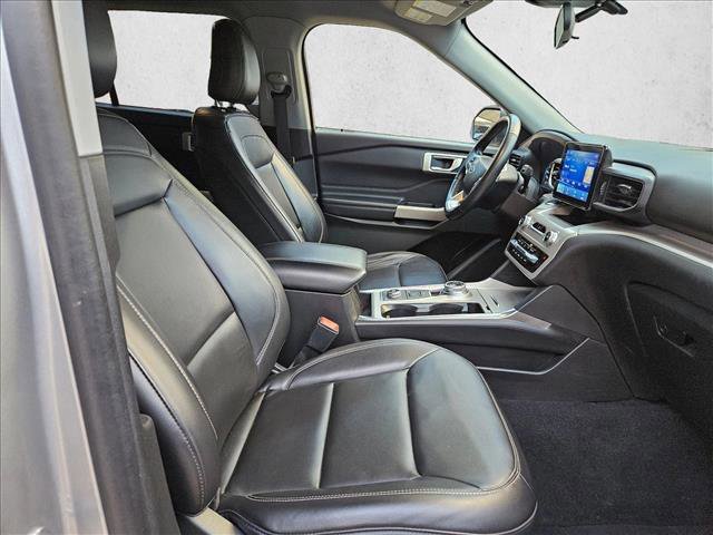 Certified 2023 Ford Explorer XLT w/ Equipment Group 202A AWD/4WD image 19