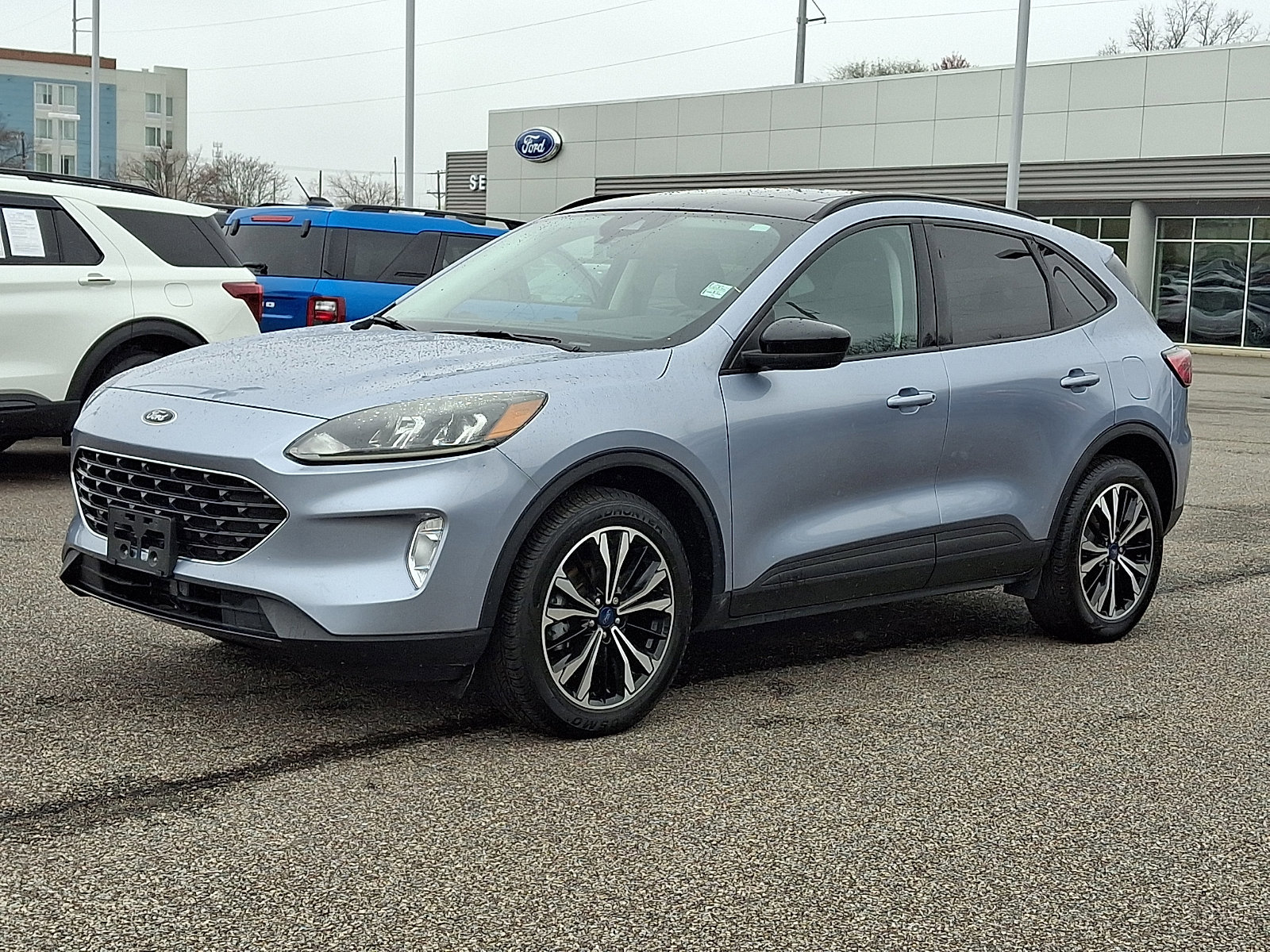 Certified 2022 Ford Escape SEL w/ SEL Stealth AWD Package image 2