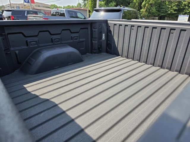 Used 2026 Chevrolet Silverado 1500 LT Trail Boss w/ LPO, Dark Essentials Package AWD/4WD image 11