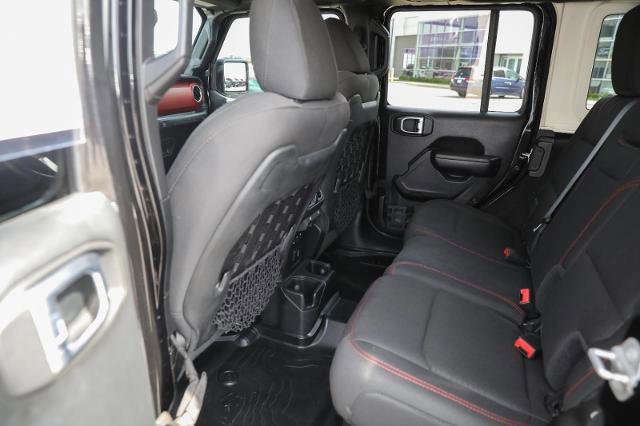 Used 2020 Jeep Wrangler Unlimited Rubicon w/ Dual Top Group AWD/4WD image 27