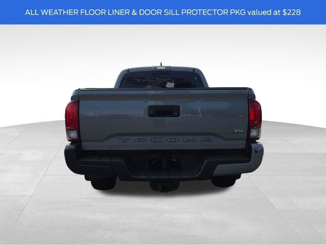 Used 2019 Toyota Tacoma TRD Sport AWD/4WD image 8