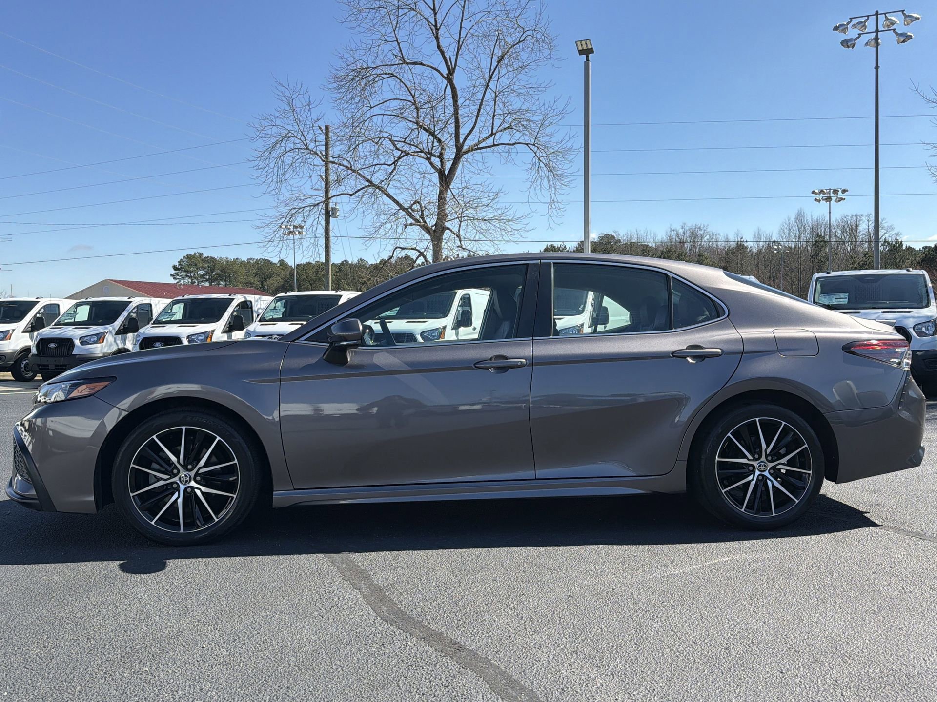 Used 2022 Toyota Camry SE image 20