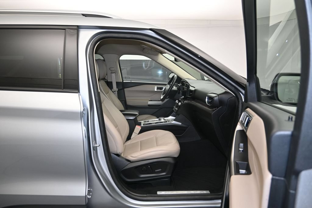 Certified 2023 Ford Explorer Limited w/ Equipment Group 301A RWD image 27