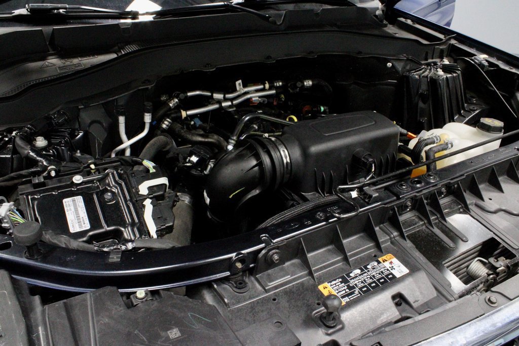 Certified 2022 Ford Explorer XLT w/ Equipment Group 202A image 17