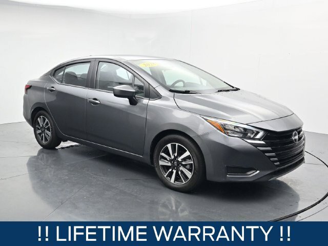 Used 2025 Nissan Versa SV FWD image 2