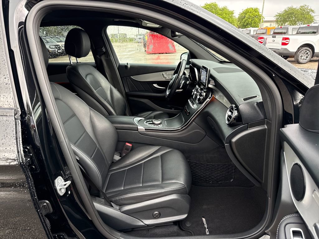 Used 2019 Mercedes-Benz GLC 300 image 26