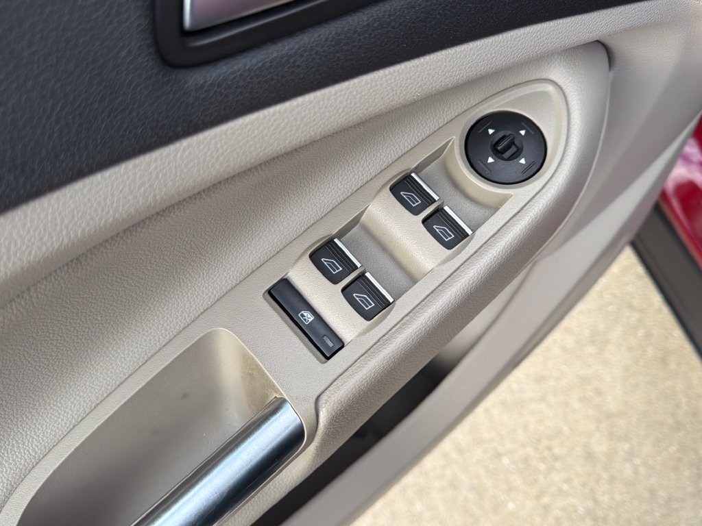 Certified 2017 Ford Escape Titanium FWD image 16