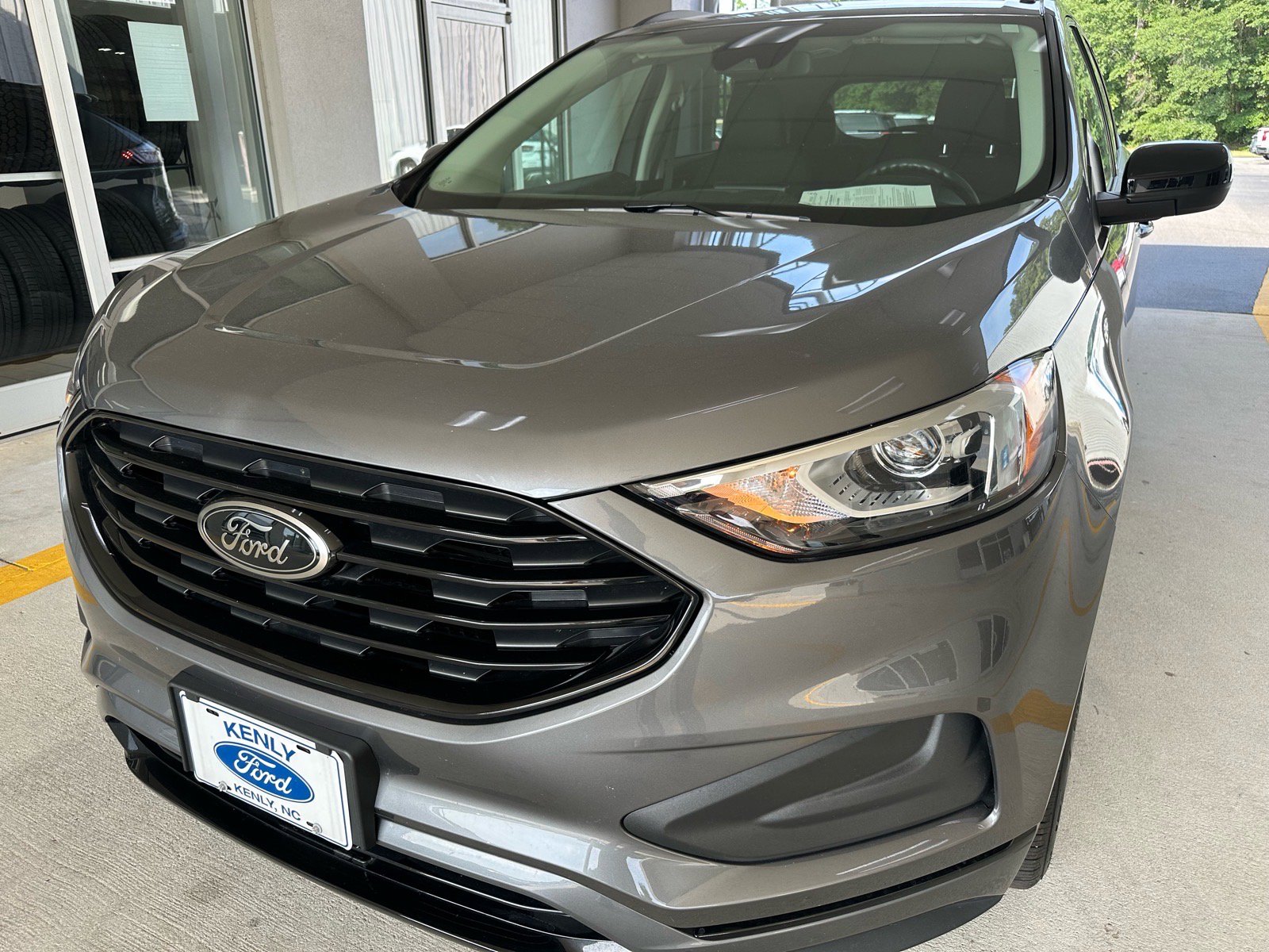 Certified 2024 Ford Edge SE w/ Black Appearance Package