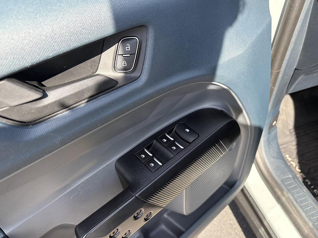 Certified 2022 Ford Maverick XL FWD image 15