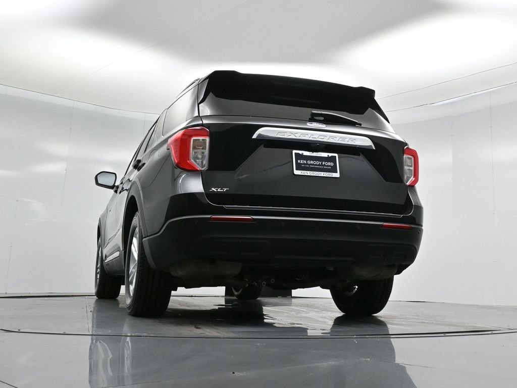 Certified 2022 Ford Explorer XLT image 52