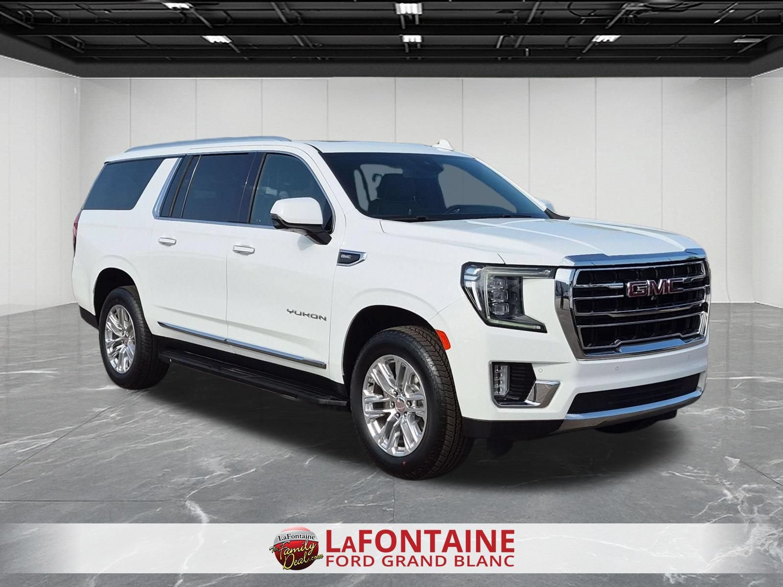 Used 2024 GMC Yukon XL SLT w/ SLT Luxury Package AWD/4WD image 7