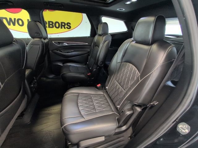 Used 2022 Buick Enclave Avenir image 34