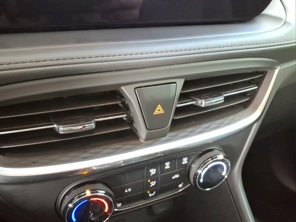 Used 2026 Buick Encore GX Preferred w/ Comfort Package image 9