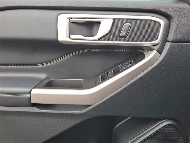 Certified 2023 Ford Explorer XLT image 13