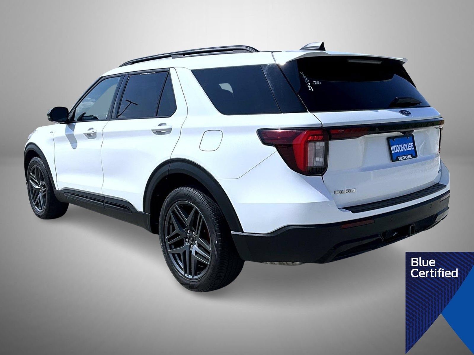 Certified 2025 Ford Explorer ST-Line w/ ST-Line Street Pack AWD/4WD image 7