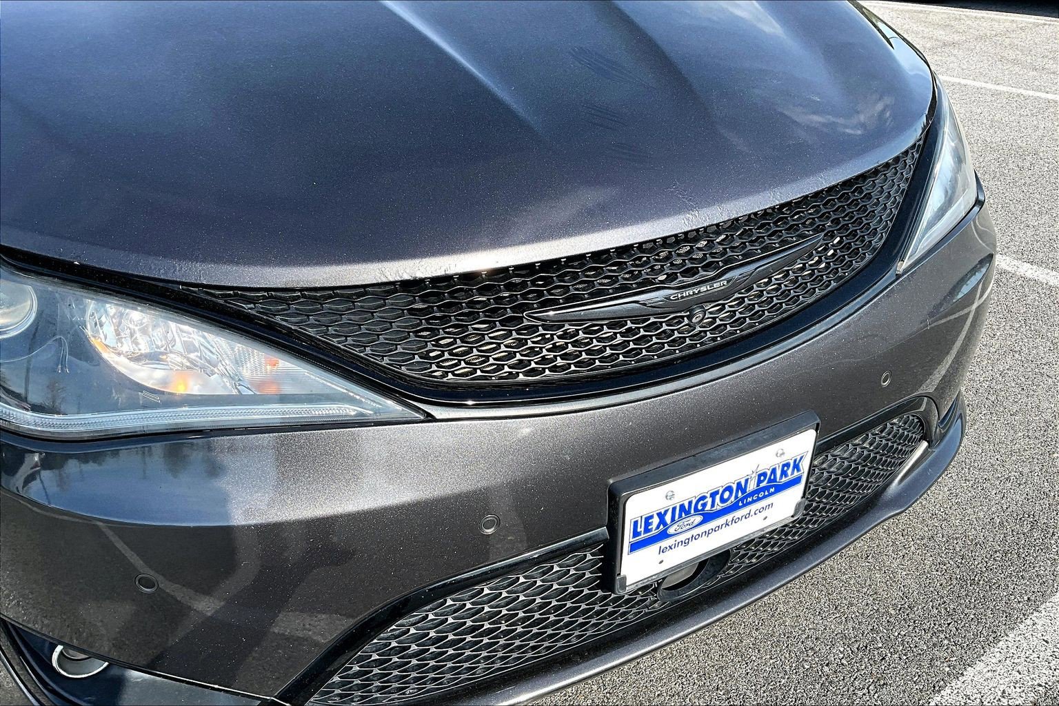 Used 2019 Chrysler Pacifica Touring-L Plus w/ Advanced Safetytec Group FWD image 34