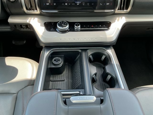 Certified 2025 Ford Expedition Active AWD/4WD image 15
