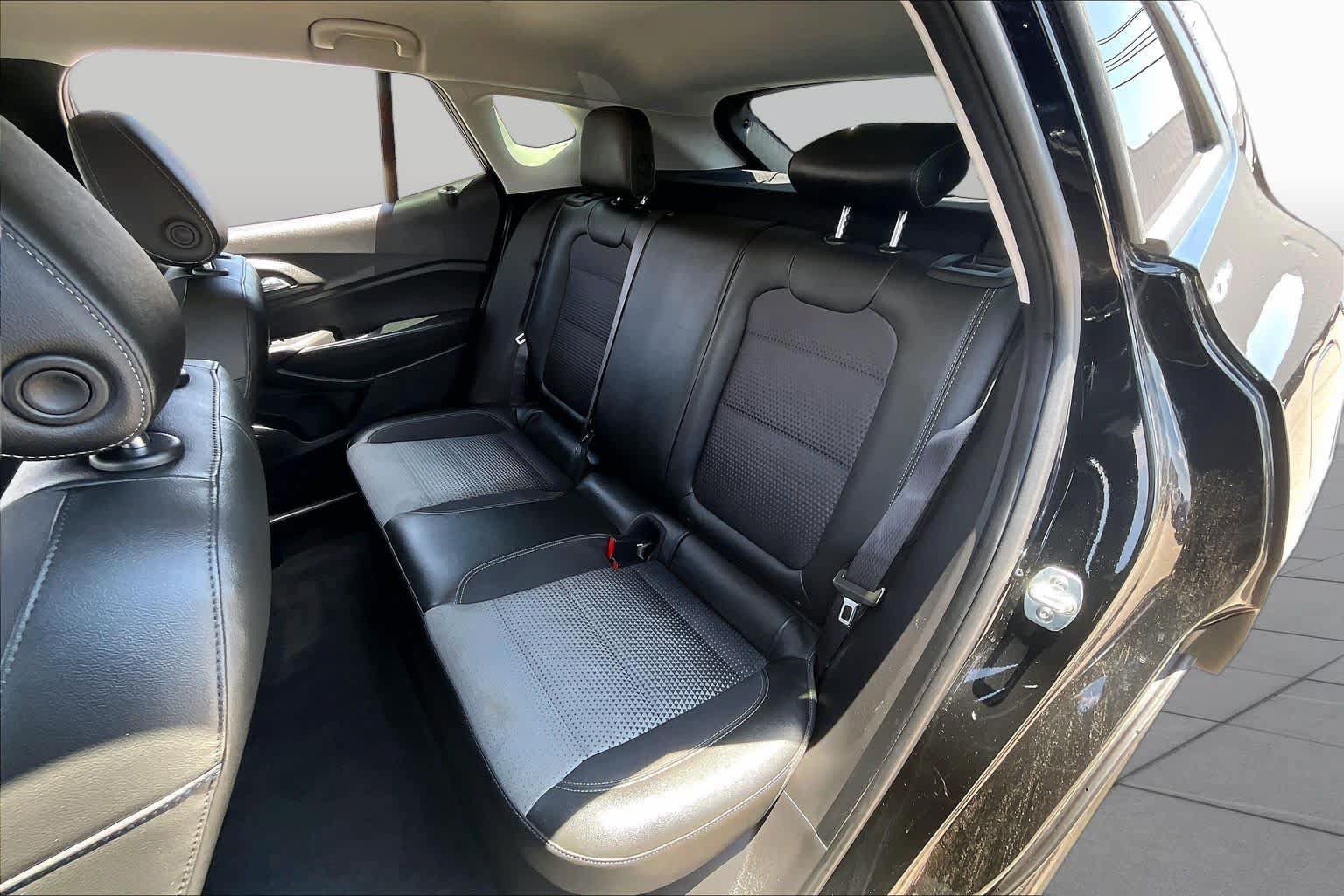 Used 2025 Chevrolet Trax LT FWD image 20