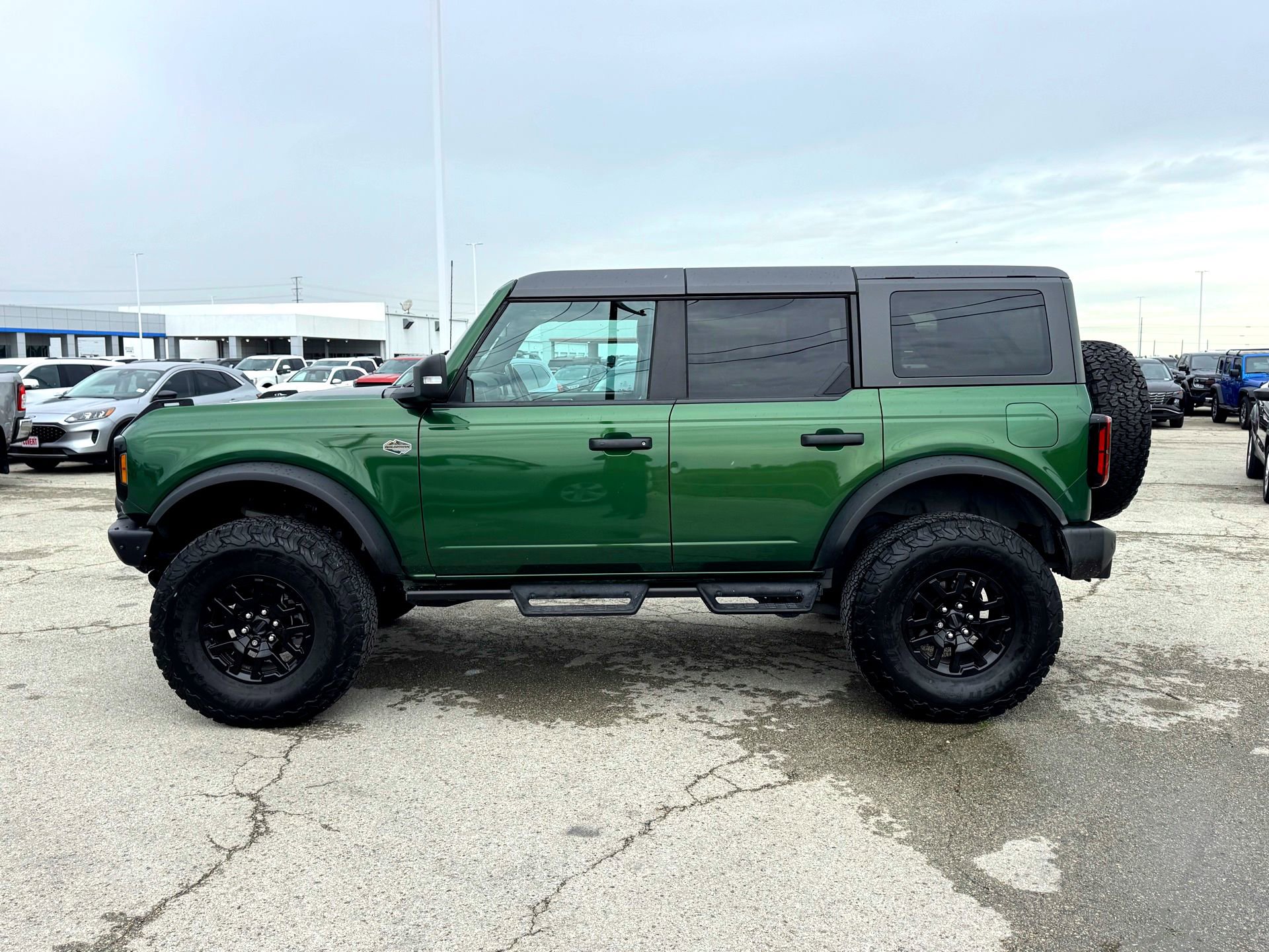Certified 2024 Ford Bronco Wildtrak AWD/4WD image 11