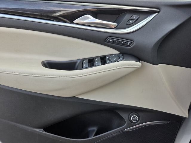 Used 2020 Buick Enclave Premium w/ Sun and Sites Package FWD image 31