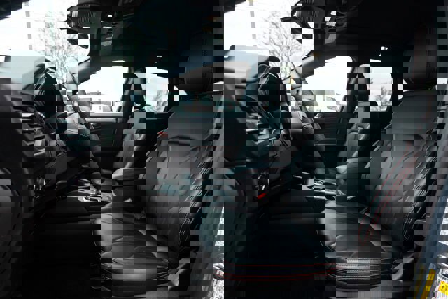 Certified 2025 Ford Escape ST-Line Elite w/ Premium Technology Package image 12